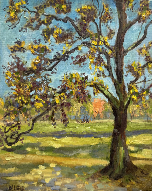 Original Öl-Malerei, Gemälde von Anastasia Wiggert, Titel „Spaziergang in Sanssouci“ – Park-Landschaft mit Baum im Vordergrund, Parklandschaft im Hintergrund, schattige Bäume im Vordergrund, in Potsdam Sanssouci-Park, Öl auf Platte, erhältlich bei What The Artist Made