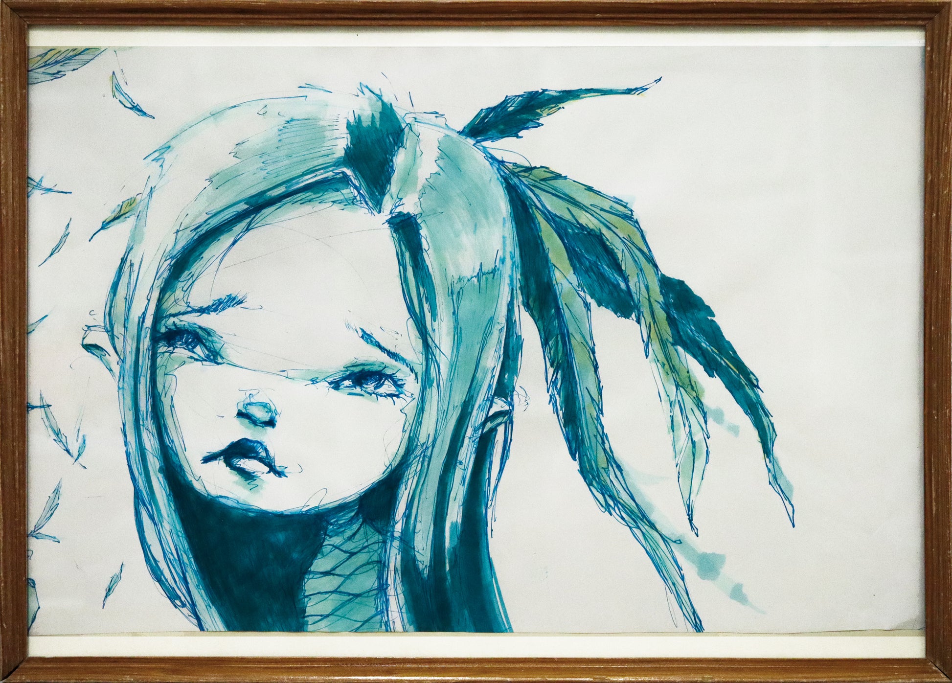 Original Mixed-Media von XNine, Graffiti-Künstler aus Potsdam, ohne Titel. Ausdrucksstarkes emotionales Porträt einer Person/Mädchen, in Cyan-Farbe, helltürkis. Comicartiger Stil mit großem Kopf und ausdrucksstarken Augen, sie schaut aus dem Bild heraus. Federn im Haar. Gerahmt, erhältlich bei Galerie Waldbach - What The Artist Made