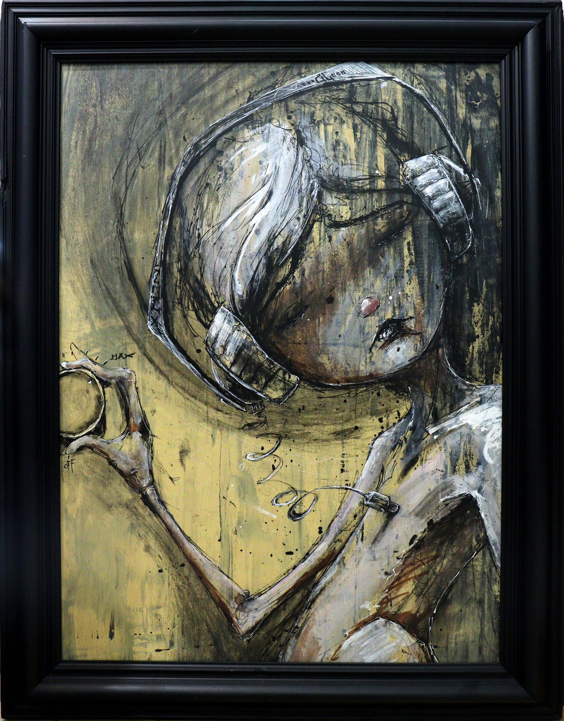 Original Mixed-Media auf Holz von XNine, Graffiti-Künstler aus Potsdam, ohne Titel. Ausdrucksstarkes emotionales Porträt einer Person/Mädchen mit Kopfhörern, deren Stecker in ihrer Brust auf Höhe des Herzens steckt. Sie dreht an einem Lautstärkeregler. In gelb, schwarz, weiß, grafische Elemente. Gerahmt, erhältlich bei Galerie Waldbach - What The Artist Made